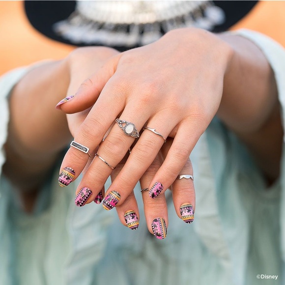 Jamberry x Disney Hakuna Matata Nail Wraps - Picture 4 of 4